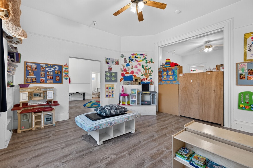 More Photos Of 530 N Cloverdale Blvd, Cloverdale Specialty For Sale
