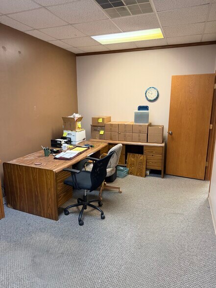 More Photos Of 5901 S 58th St, Lincoln Office For Sale