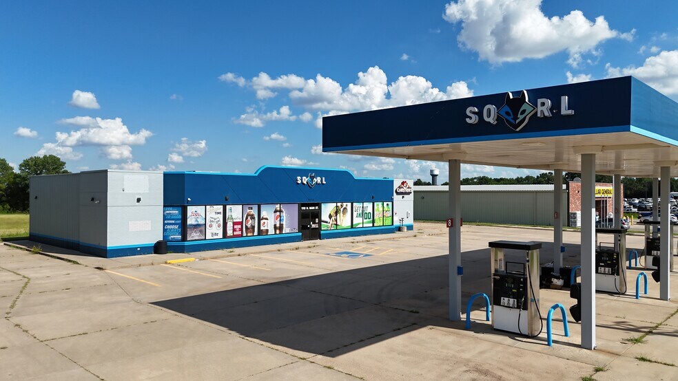 More Photos Of 1110 N Main St, Cheney Service Station For Sale