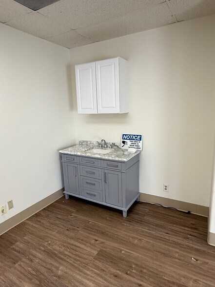 More Photos Of 3306-3314 Orange Grove Ave, North Highlands Warehouse For Sale