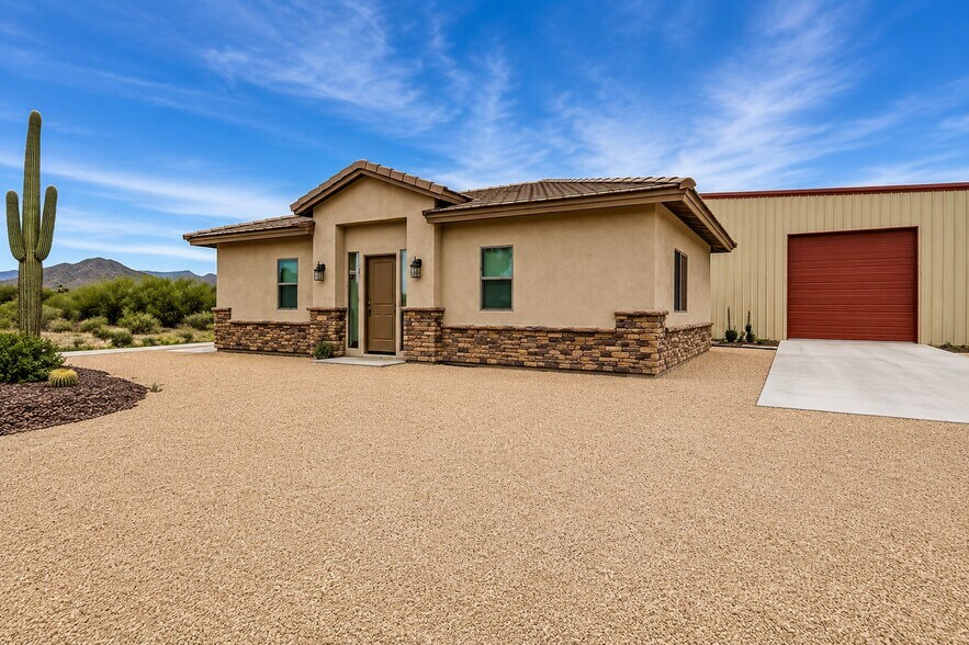 More Photos Of 34755 N 51st St, Cave Creek Warehouse For Lease
