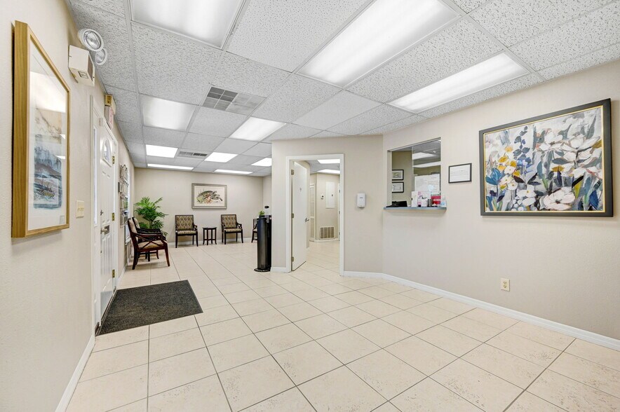 More Photos Of 1801 Sarno Rd, Melbourne Medical For Sale