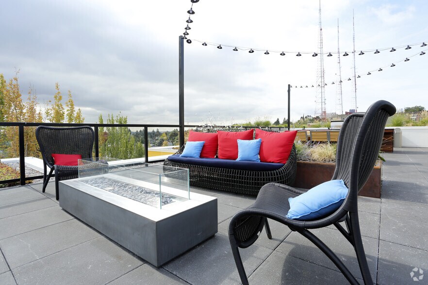 More Photos Of 2020 E Madison St, Seattle Apartments For Lease