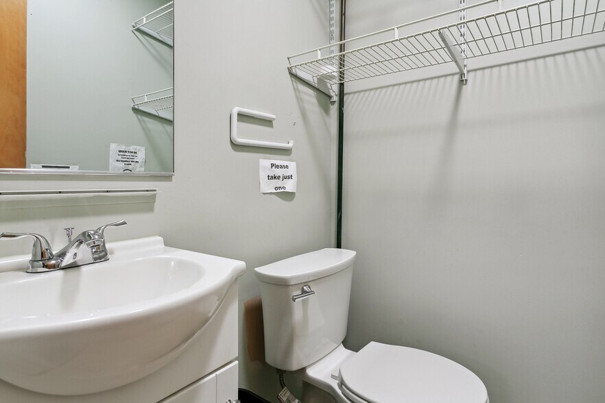 More Photos Of 211 Essex St, Hackensack Medical For Lease