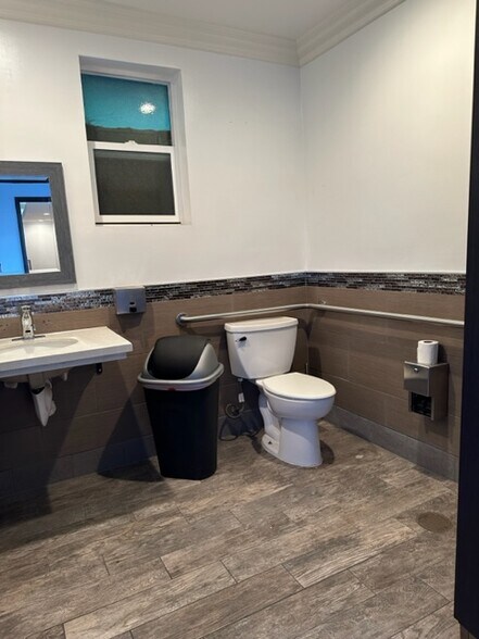 More Photos Of 3525 Glenhurst Ave, Los Angeles Religious Facility For Lease