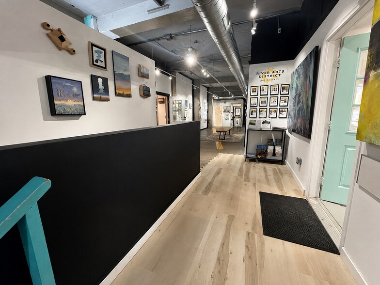 More Photos Of 109 Roberts St, Asheville General Retail For Sale
