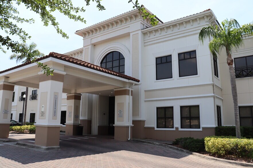 More Photos Of 1507 S Hiawassee Rd, Orlando Medical For Lease