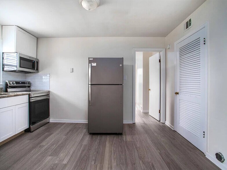 More Photos Of 1648 Alexandria Dr, Lexington Apartments For Sale