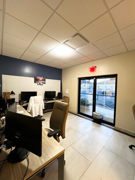 More Photos Of 805 Oakley Seaver Dr, Clermont Medical For Lease