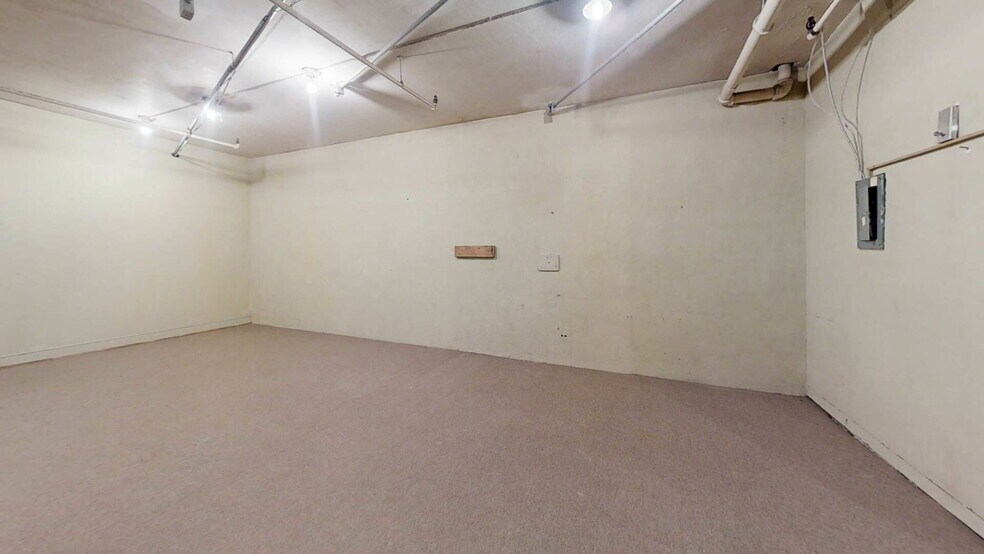 More Photos Of 1237 Broadway, Columbus Storefront For Sale