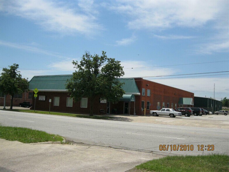 More Photos Of 1002 Telfair St, Augusta Flex For Lease