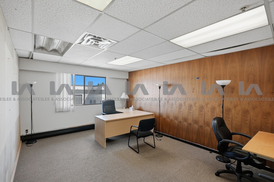 More Photos Of 18788 96th Ave, Surrey Warehouse For Lease