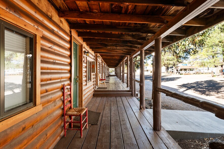 More Photos Of 2089 E White Mountain Blvd, Pinetop Hotel For Sale