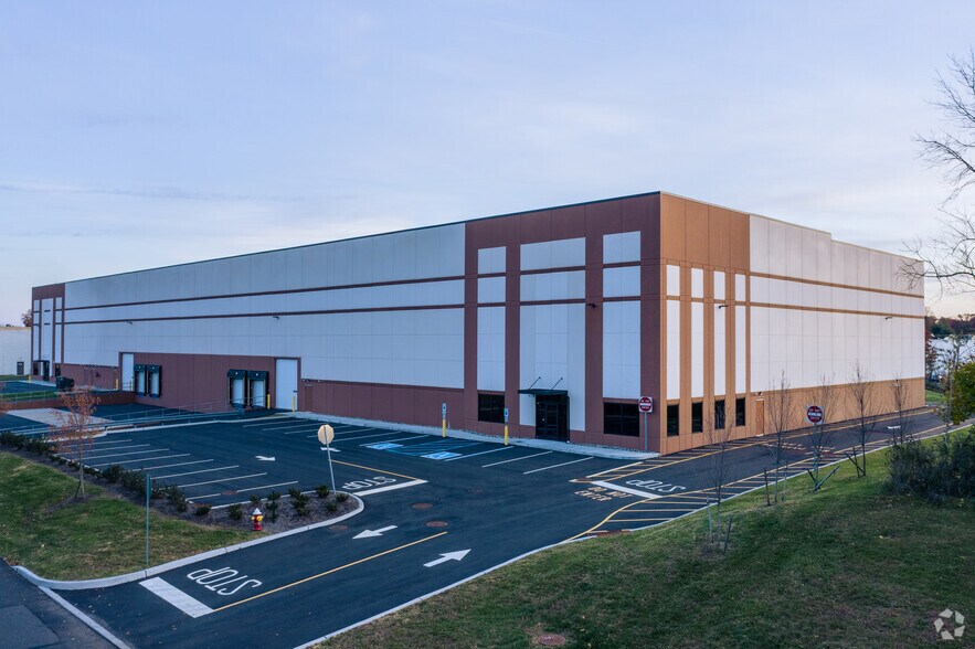 Primary Photo Of 45 Jiffy Rd, Somerset Warehouse For Lease