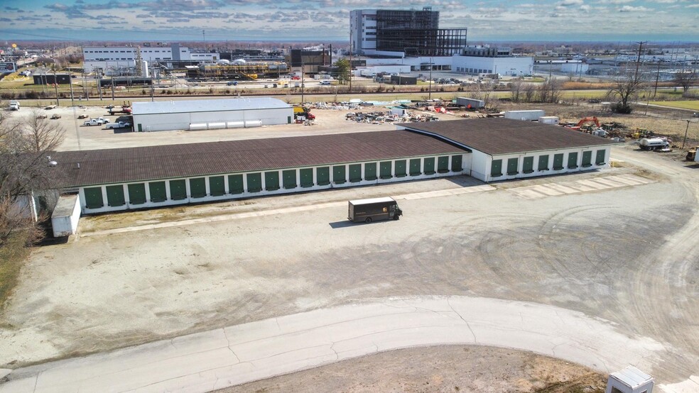 More Photos Of 106 Mooney Dr, Bourbonnais Warehouse For Lease