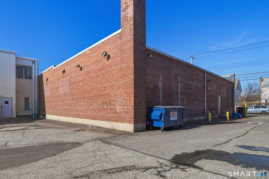 More Photos Of 3680 Main St, Stratford Freestanding For Sale