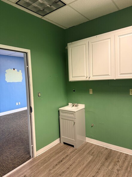 More Photos Of 7365 Main St, Stratford Storefront For Lease