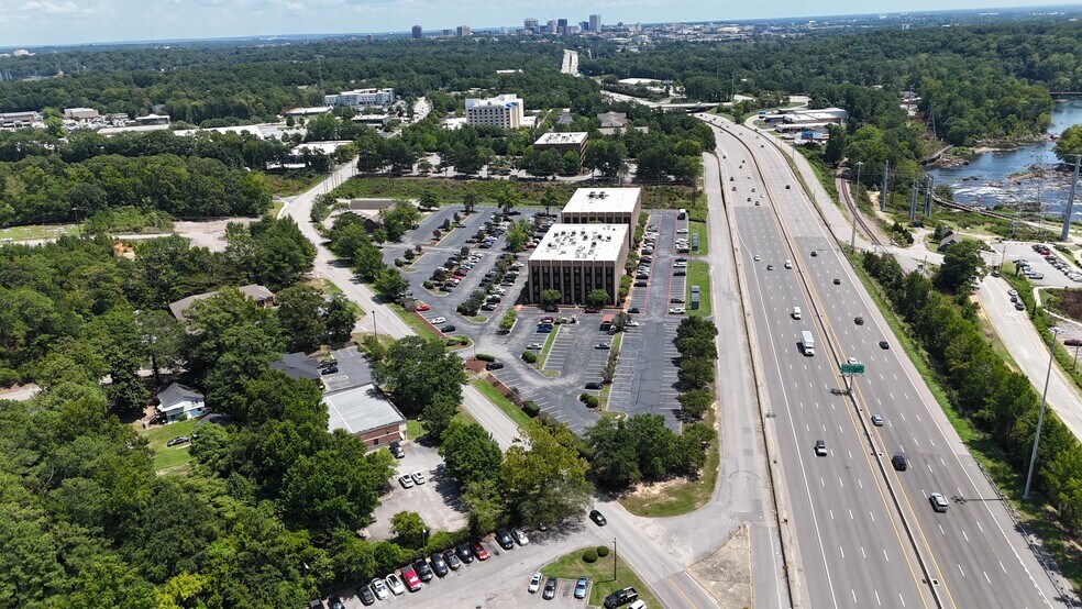 More Photos Of 305 Stoneridge Dr, Columbia Office For Sale