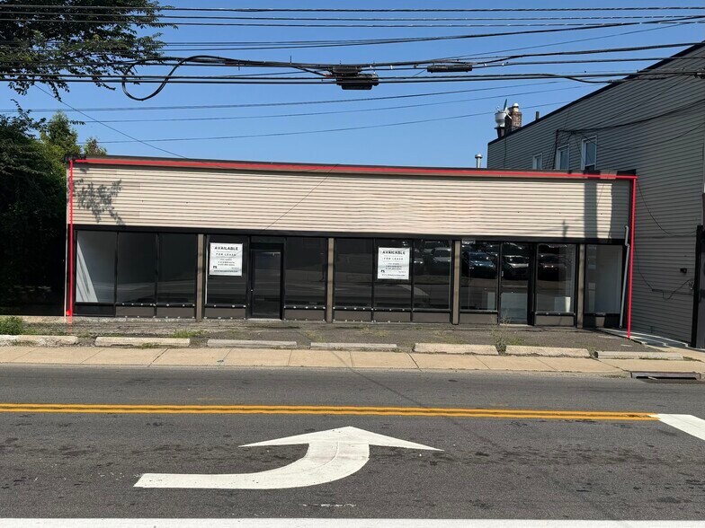 Primary Photo Of 340 Grand Ave, Leonia Storefront For Lease