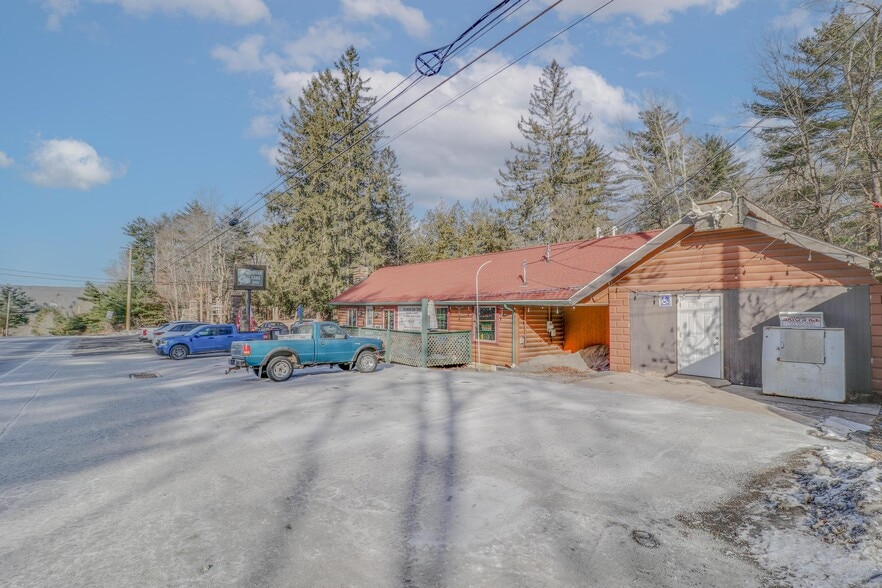 More Photos Of 9933 Bear Creek Blvd, Bear Creek Township Restaurant For Sale