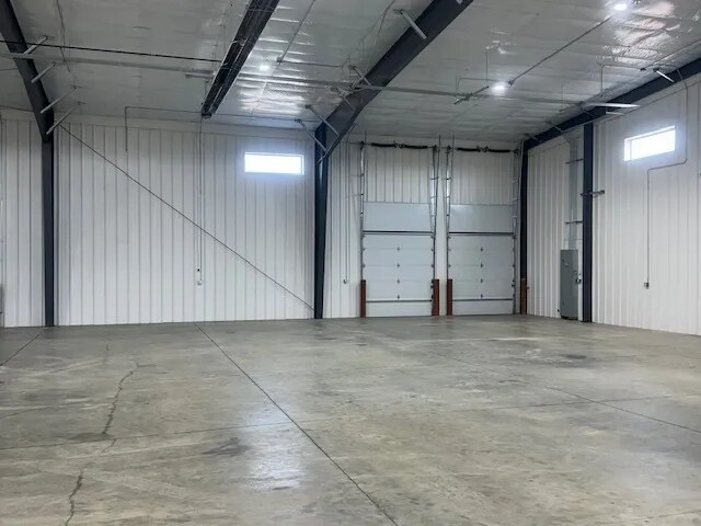 More Photos Of 1095 Ruud Trl, Hartford Industrial For Lease