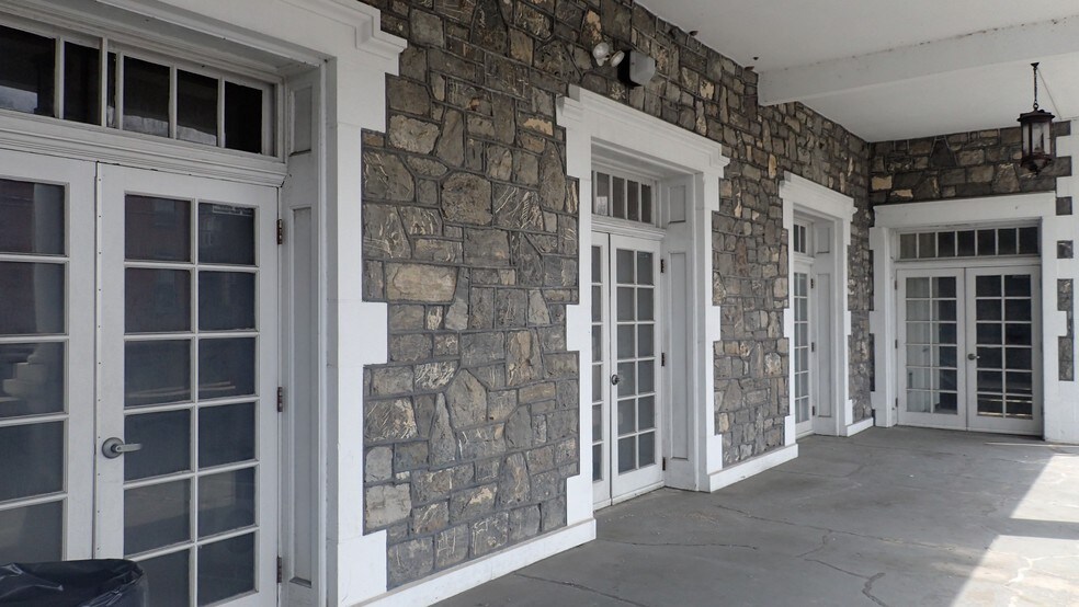 More Photos Of 75 S Main St, Phillipsburg Office For Lease