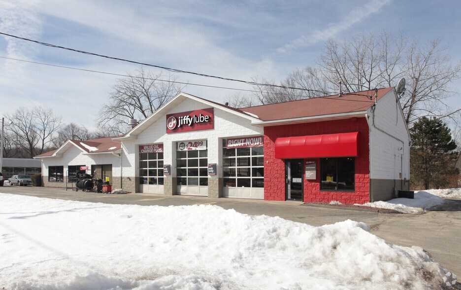 Primary Photo Of 1761 Berlin Tpke, Wethersfield Auto Repair For Lease