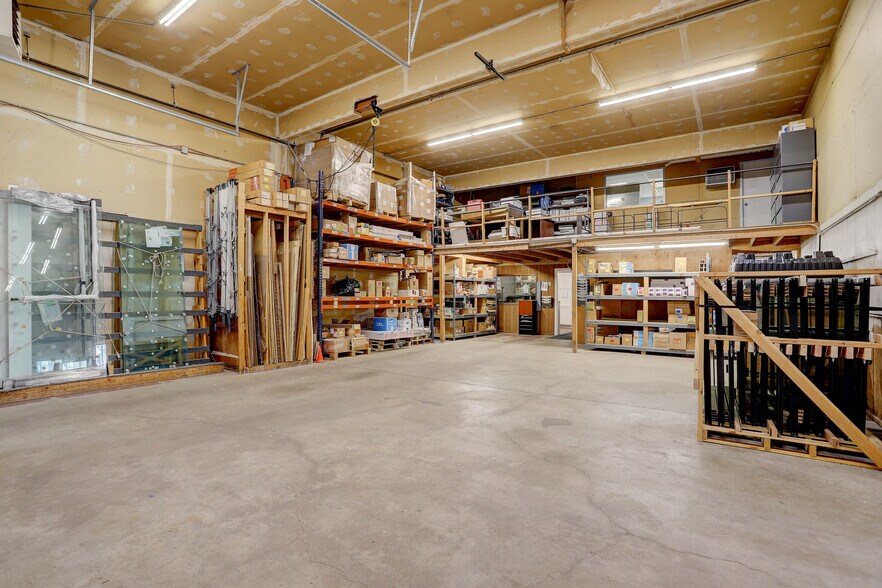 More Photos Of 5985 Lamar St, Arvada Warehouse For Lease