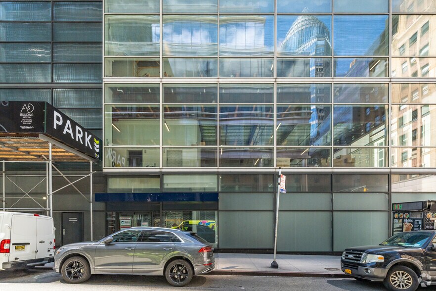 More Photos Of 715 Lexington Ave, New York Freestanding For Lease