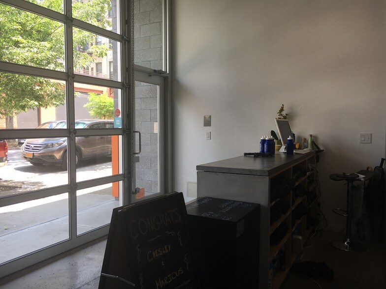 More Photos Of 74 N 8th St, Brooklyn Storefront Retail Office For Lease
