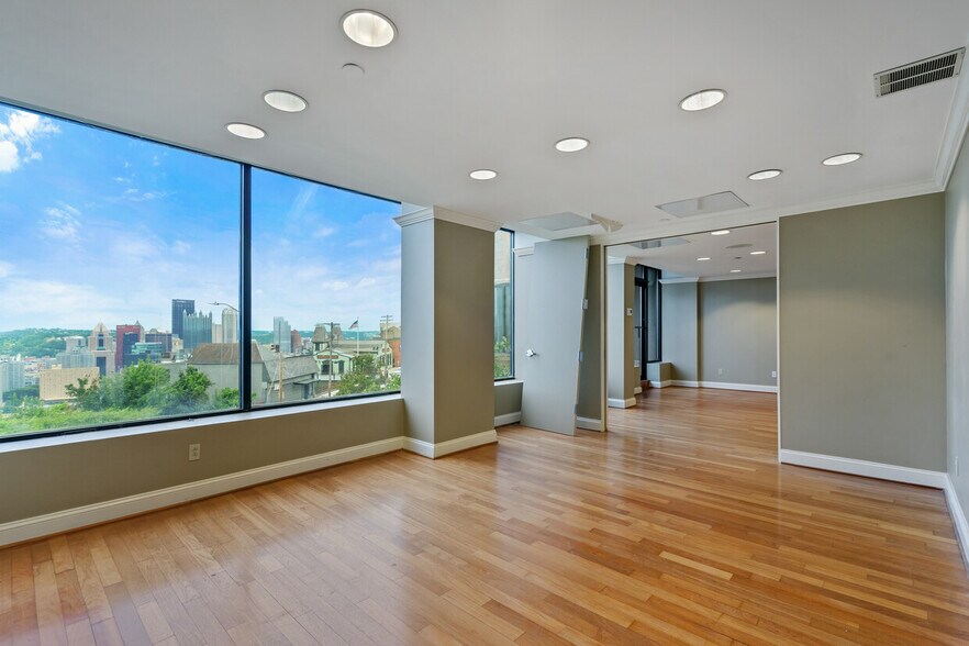 More Photos Of 1301 Grandview Ave, Pittsburgh Office For Sale