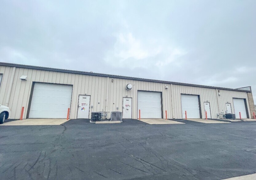 More Photos Of 4375-4385 Professional Pky, Groveport Light Distribution For Lease