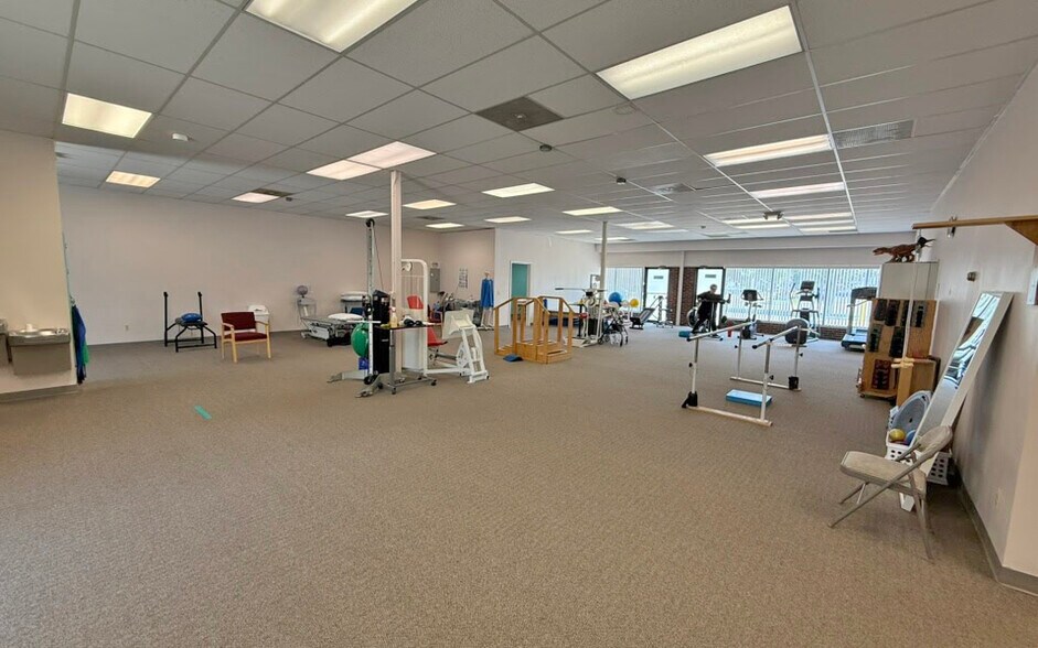 More Photos Of 22235-22241 Greater Mack Ave, Saint Clair Shores Office For Lease