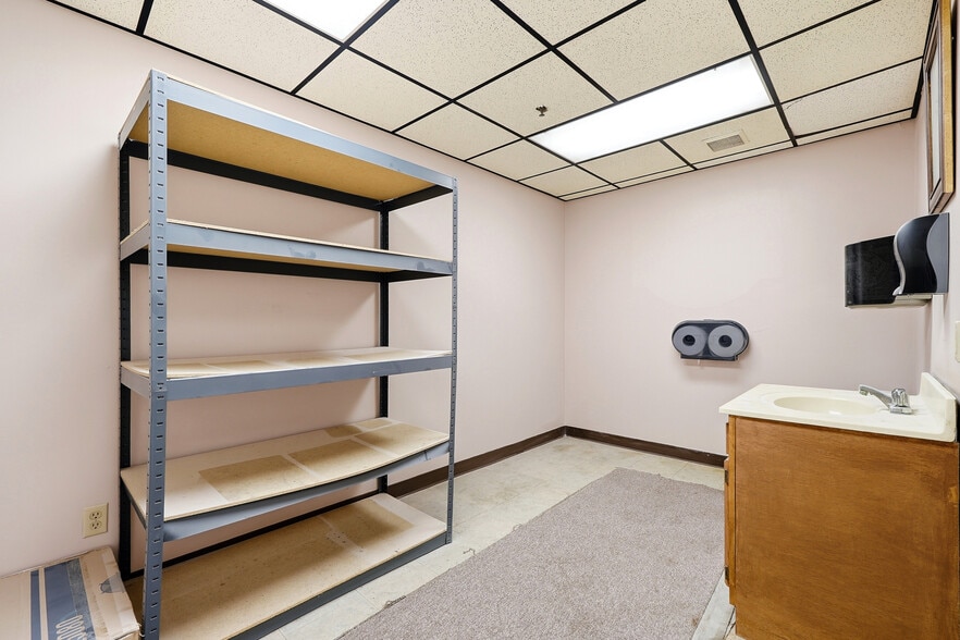More Photos Of 2489 County Road 1, South Point Warehouse For Sale