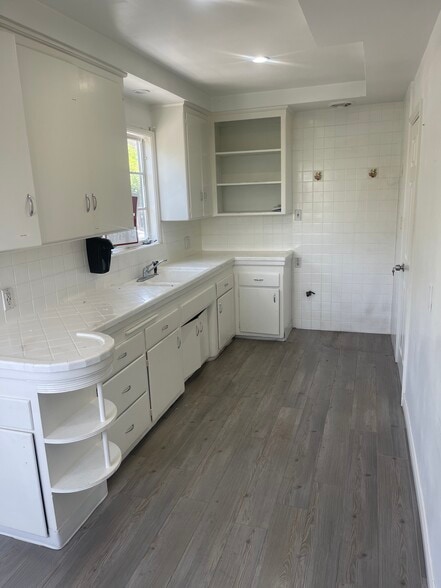 More Photos Of 8720-8722 Santa Monica Blvd, West Hollywood Office Residential For Lease