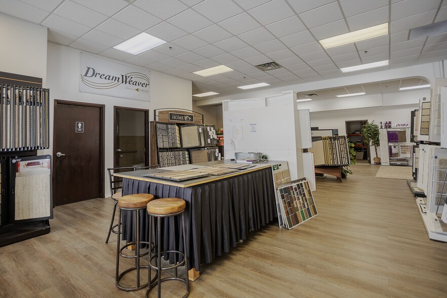 More Photos Of 2401 Highway 13 W, Burnsville Warehouse For Sale