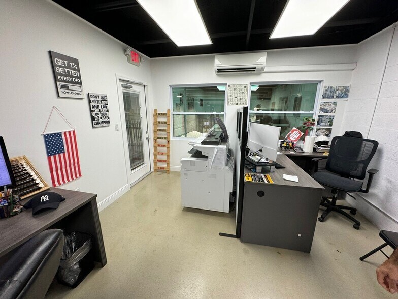 More Photos Of 11379-11399 NW 122nd St, Medley Warehouse For Sale