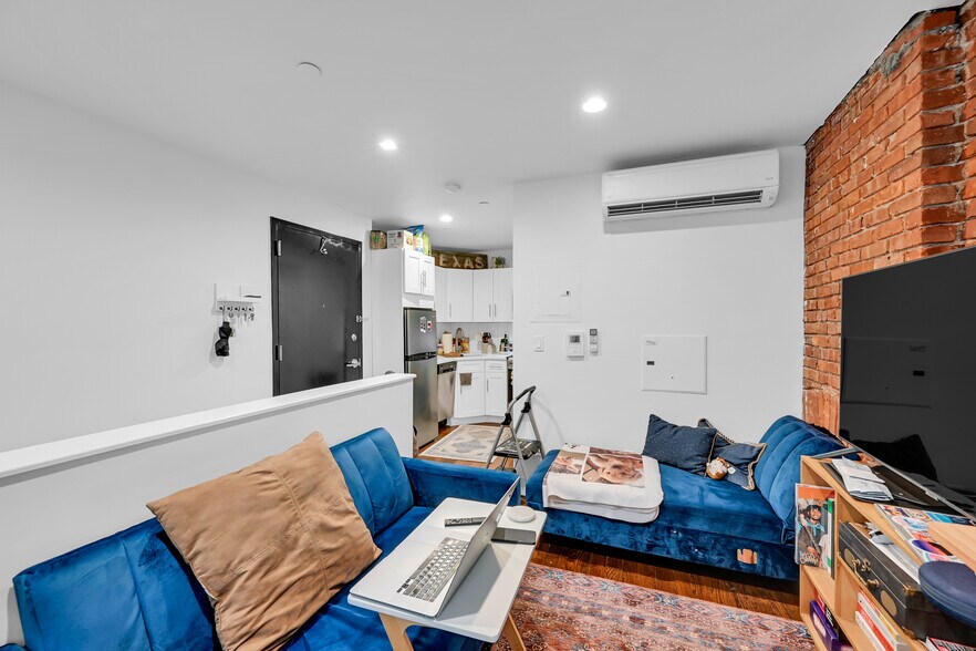 More Photos Of 252 W 132nd St, New York Apartments For Sale