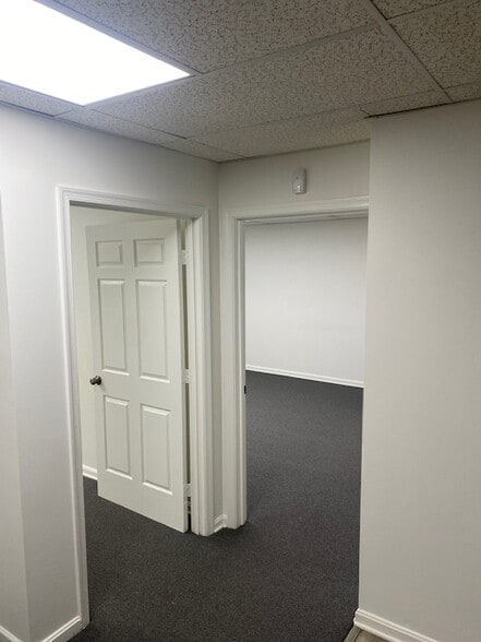 More Photos Of 4216 Evergreen Ln, Annandale Medical For Sale