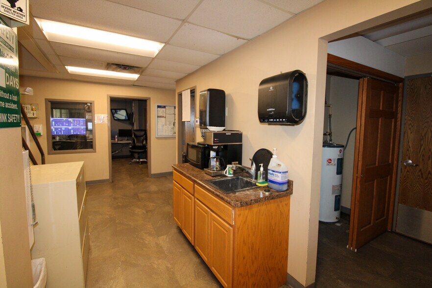 More Photos Of 6059 159th St, Galva Food Processing For Sale