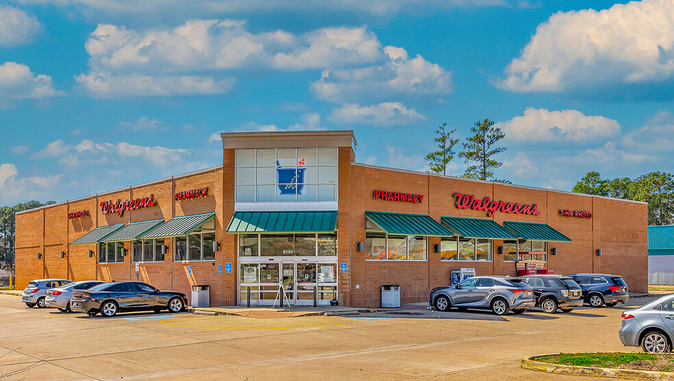 Primary Photo Of 6101 W 70th St, Shreveport Drugstore For Sale