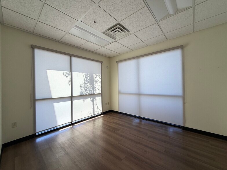 More Photos Of 6332 S Rainbow Blvd, Las Vegas Medical For Lease