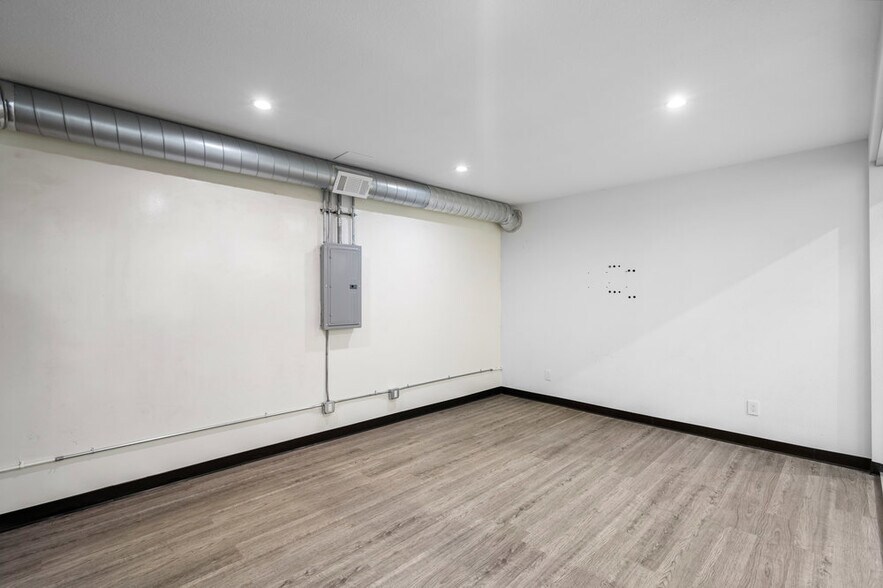 More Photos Of 1802-1808 El Camino Real, Redwood City General Retail For Lease