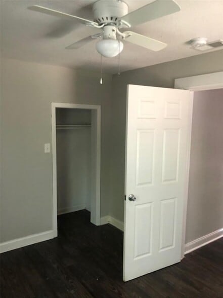 More Photos Of 3720 Sockwell Blvd, Greenville Apartments For Sale