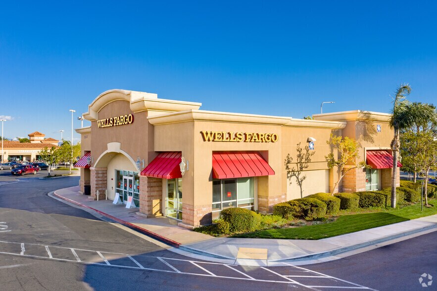 More Photos Of Rinaldi St, Northridge Unknown For Lease