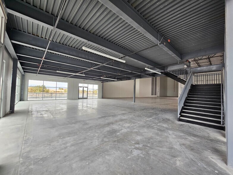 More Photos Of 6370 S Pioneer Way, Las Vegas Manufacturing For Lease