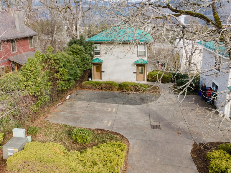 More Photos Of 708 Columbia St, Hood River Office Residential For Sale