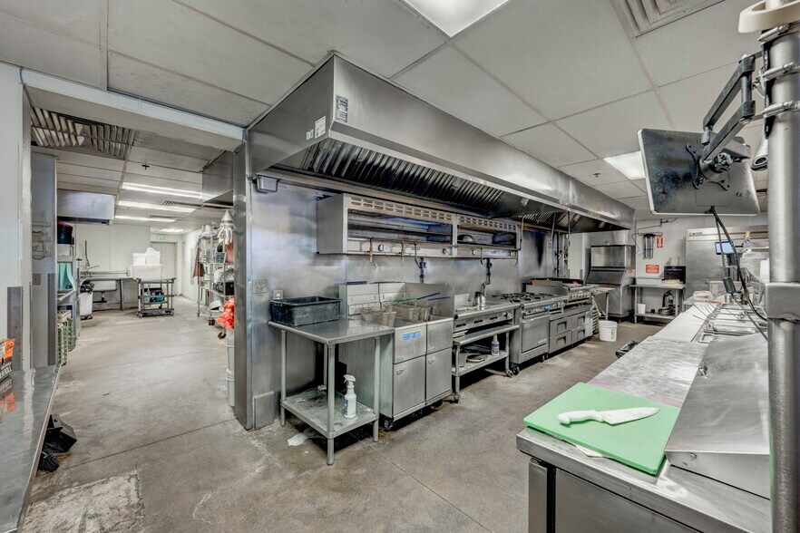 More Photos Of 922-926 Victorian Ave, Sparks General Retail For Sale