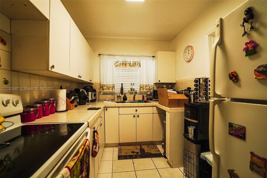 More Photos Of 221 E 9th St, Hialeah Office Residential For Sale