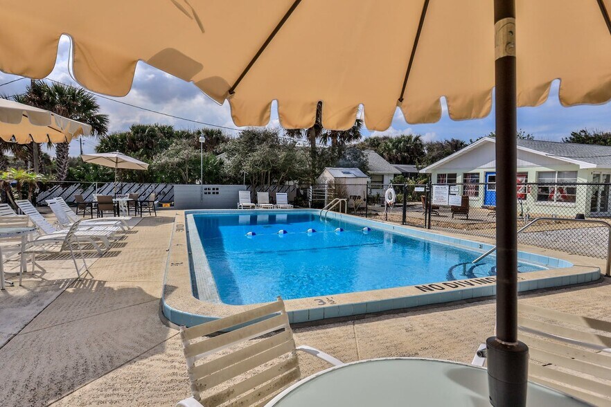 More Photos Of 1708 S Atlantic Ave, New Smyrna Beach Hotel For Sale